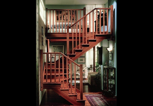 天津厂家直销 高级定制室内外实木楼梯 简约大方家装必备天津地区