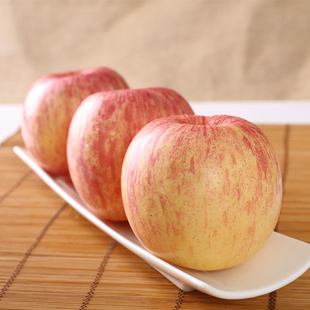 非新疆阿克苏山东烟台栖霞红富士苹果10斤水果脆甜新鲜水果红富士