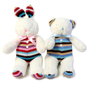 出口韩国儿童毛绒玩具毛衣熊兔布娃娃女孩儿玩偶响铃玩具