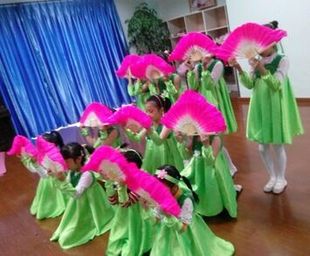 2015春晓儿童演出服学生舞蹈服少儿绿色舞台服女表演裙送头饰