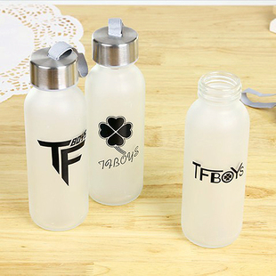 2016新品韩国TFBOYS款便携卡通创意玻璃杯学生提绳饮水杯
