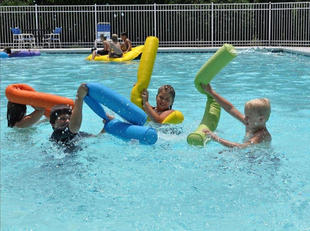游泳棒 儿童浮力棒 水上玩水玩具 学游泳成人游泳装备游泳圈包邮
