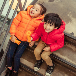 新款冬季儿童羽绒服 韩版纯色连帽中小童短款羽绒服保暖外套