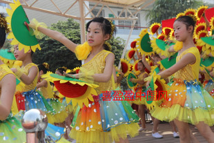 六一儿童向日葵舞蹈太阳花手翻折叠花跳舞道具运动会演出用品批发