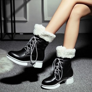 包邮真皮黑色拼色雪地靴女式新款马丁靴前系带羊羔毛厚底短靴子厚