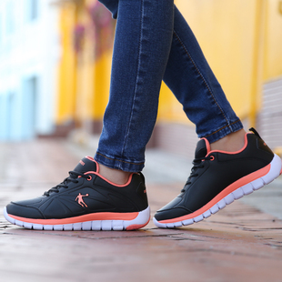 乔丹女鞋秋季2016正品牌运动鞋皮面增高跑步鞋休闲鞋黑色慢跑鞋