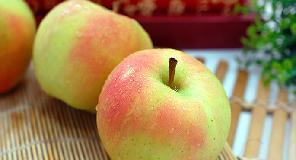 包邮青岛特产日本青森水蜜桃水果苹果6枚3斤-烟台栖霞红富